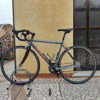 Bici da corsa carbonio alluminio full Campagnolo 