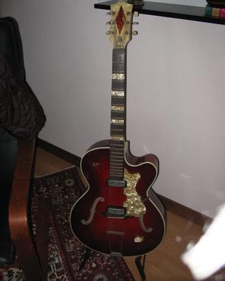 Chitarra Hofner Arctop anno 1962