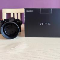 Mirrorless Fujifilm X-t5 solo corpo macchina