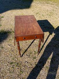 tavolino inglese in noce