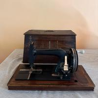 Macchina da cucire d’epoca