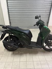 SH 125 VETRO Antifurto + Parabrezza + Bauletto