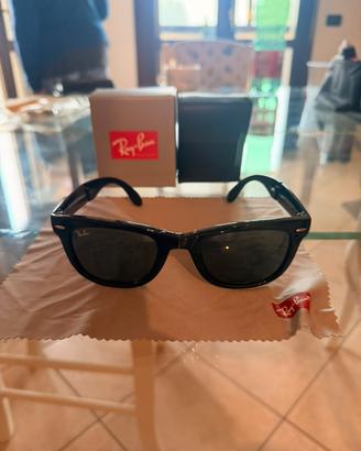 Ray-Ban RB4105 Folding Wayfarer