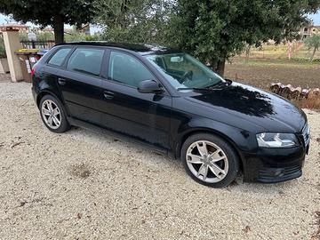 AUDI A3 2ª serie 1.6 TDI 105 CV AMBITION 5p NERA