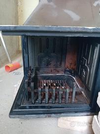 CAMINETTO ANGOLARE A CANNA FUMARIA