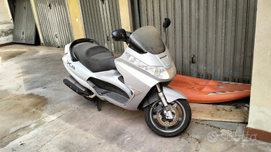 Piaggio x8 400