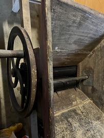 pigiatrice a mano in legno