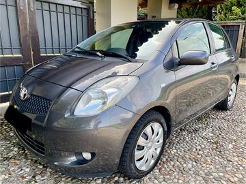 Toyota Yaris 1.3 Navi *UNICO PROPRIETARIO*
