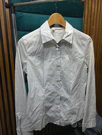 Camicia Salvatore Ferragamo pagata oltre 200 euro.