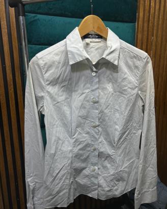 Camicia Salvatore Ferragamo pagata oltre 200 euro.