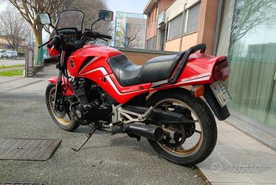 SUZUKI GSX 550 E