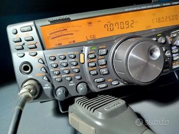 Quadribanda  Kenwood TS 2000