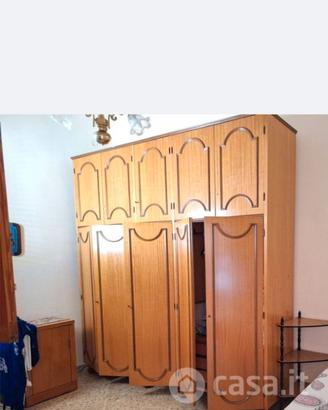 macchina da cucire necchi e armadio 