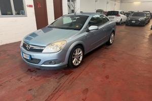 Opel Astra TwinTop 1.6 16V VVT Cosmo gpl