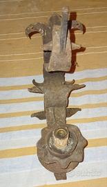 lampada antica da parete in ferro battuto 