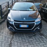 Peugeot 208 BlueHDi 75 5 porte Allure