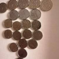 monete da 5 e 10 lire italiane e micro monete