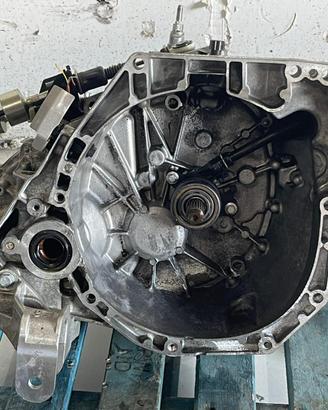 CAMBIO MANUALE COMPLETO NISSAN Qashqai Serie 32010