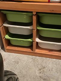 Mobiletto Ikea con contenitori 
