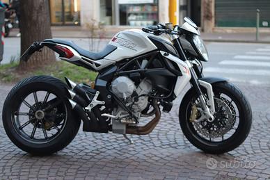 MV Agusta Brutale 800 Dragster