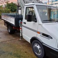 iveco daily Ribaltabile con gru 