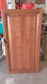 anta in legno  colore ciliegio 
