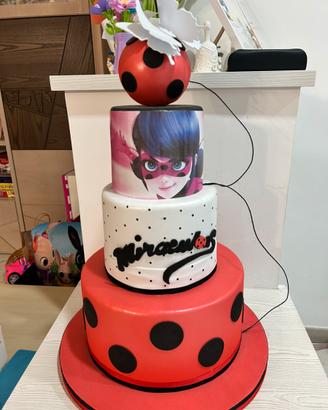 Torta scenografica in gomma eva