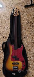Basso fretless con custodia