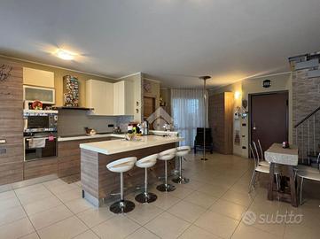 5 LOCALI A RIVALTA DI TORINO