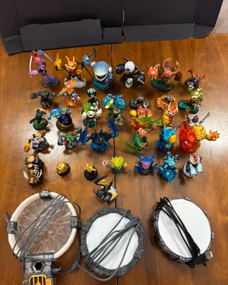 Skylanders Lotto 34 Figure + 3 Portal Of Powers