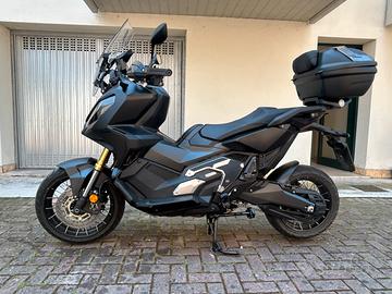 Honda X-ADV DCT 750 neta.