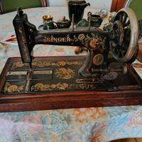 Macchina da cucire Singer . Antica