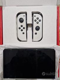 Nintendo Switch OLED - Come Nuova + Doppia Dock e