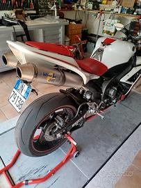 R1 2008