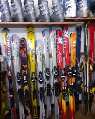 Sci Salomon anche fondo e abbigliamento sci