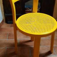 sedie in paglia gialle
