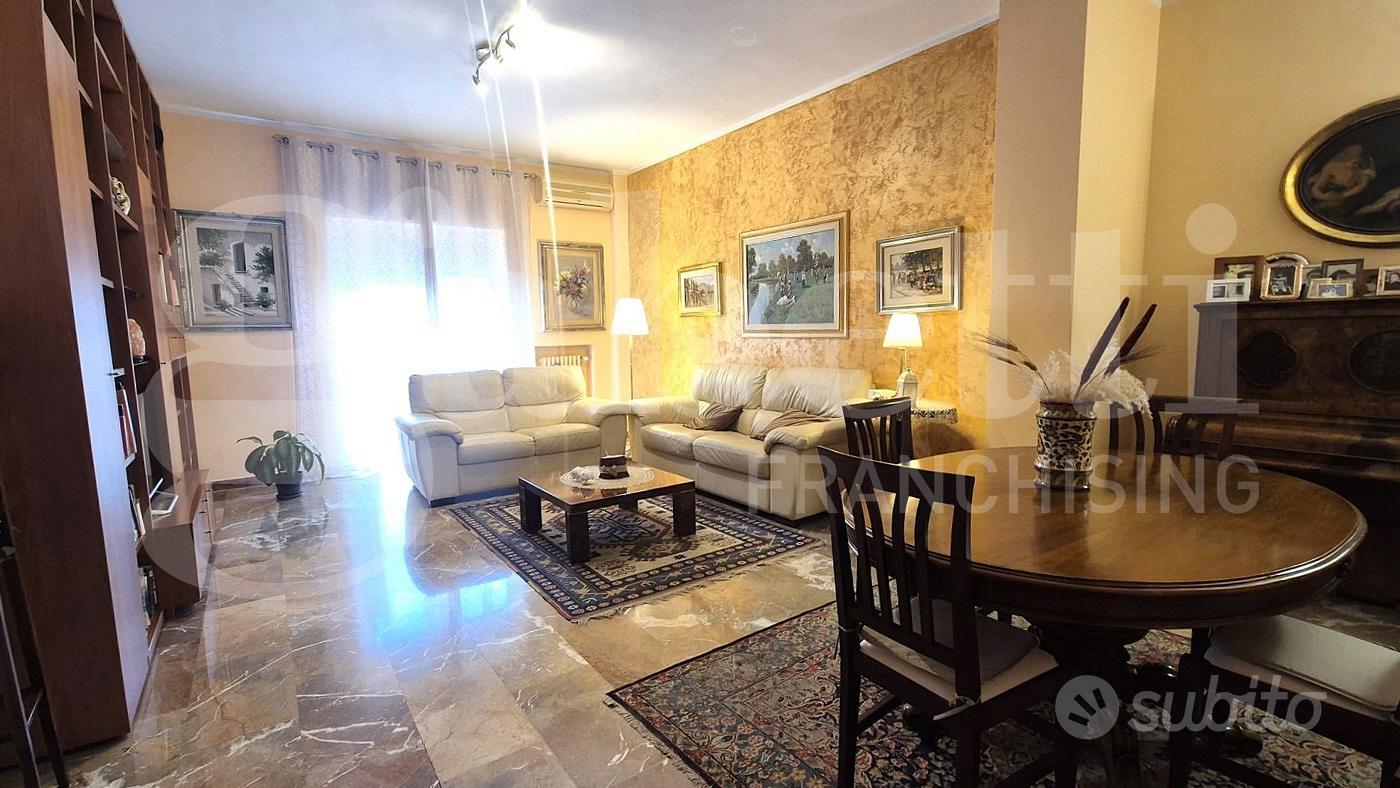 Apartment in Bari, Municipio 2 - Altro