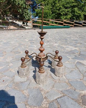 Lampadario vintage in legno