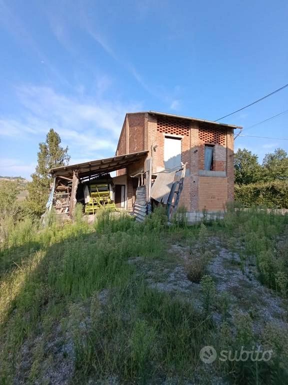 Rustico / Casale di 185 m² con più di 5 locali e b - Vista 4