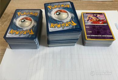 lotto carte pokemon 400+ di cui 78 Holo / Reverse