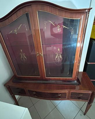 Credenza con vetrina in stile Classico
