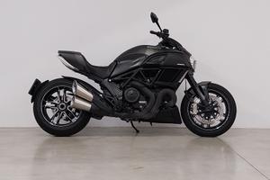 Ducati Diavel 1199 Carbon my16