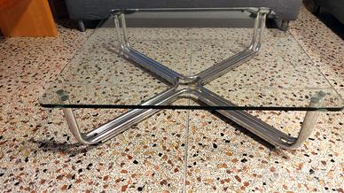 Tavolino mod. 784 di Frattini per Cassina