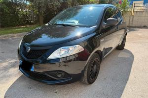 Lancia Ypsilon Hybrid 24091km.