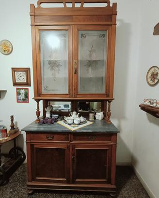 Credenza antica