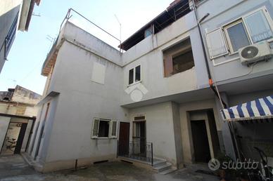 3 LOCALI A CASAGIOVE