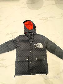 Giubbotto the north face x gucci