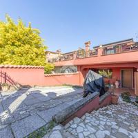VILLA A SCHIERA A SANT'ANGELO ROMANO