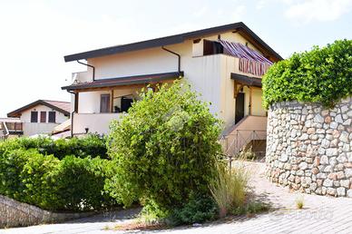 3 LOCALI A SAN LUCIDO