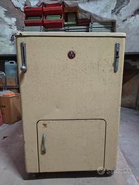 Lavatrice Vintage a Mano